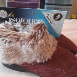 Isotoner fur slippers womens maroon 8.5-9 LG